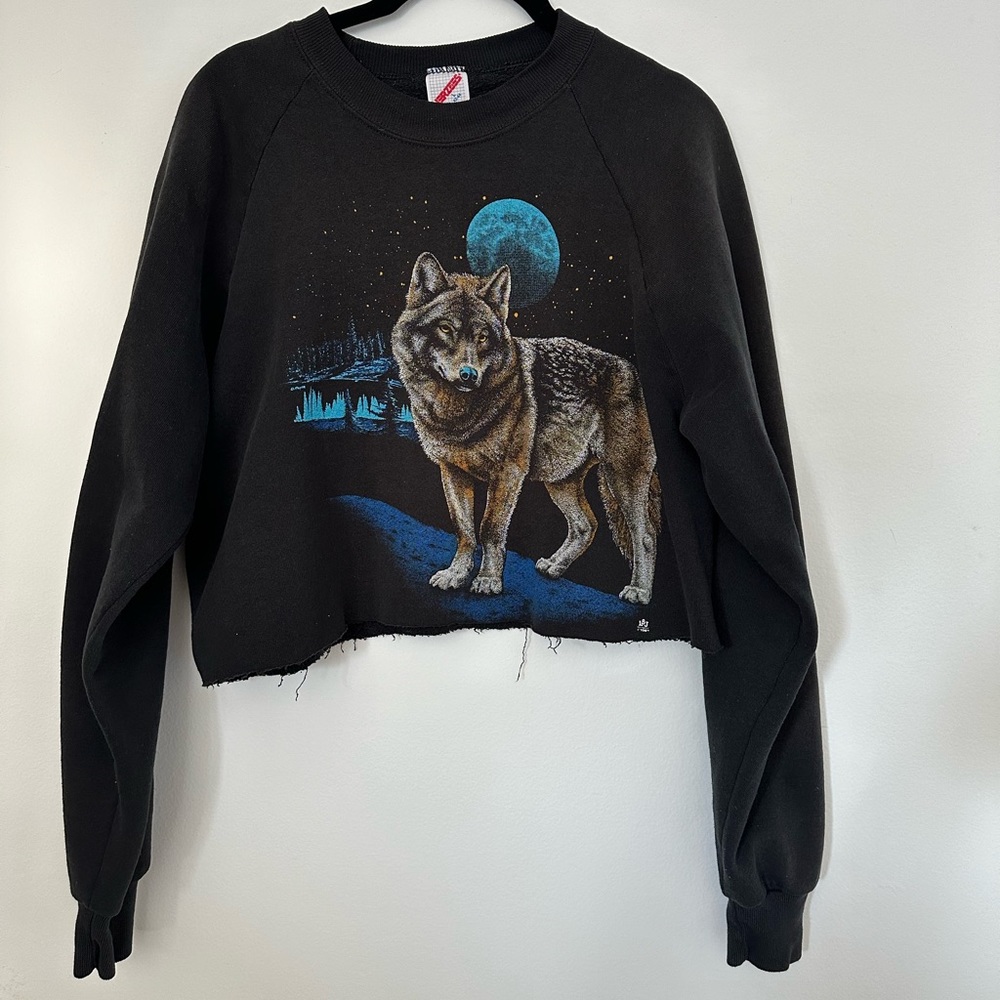 Vintage Cropped Wolf and Moon Sweatshirt
